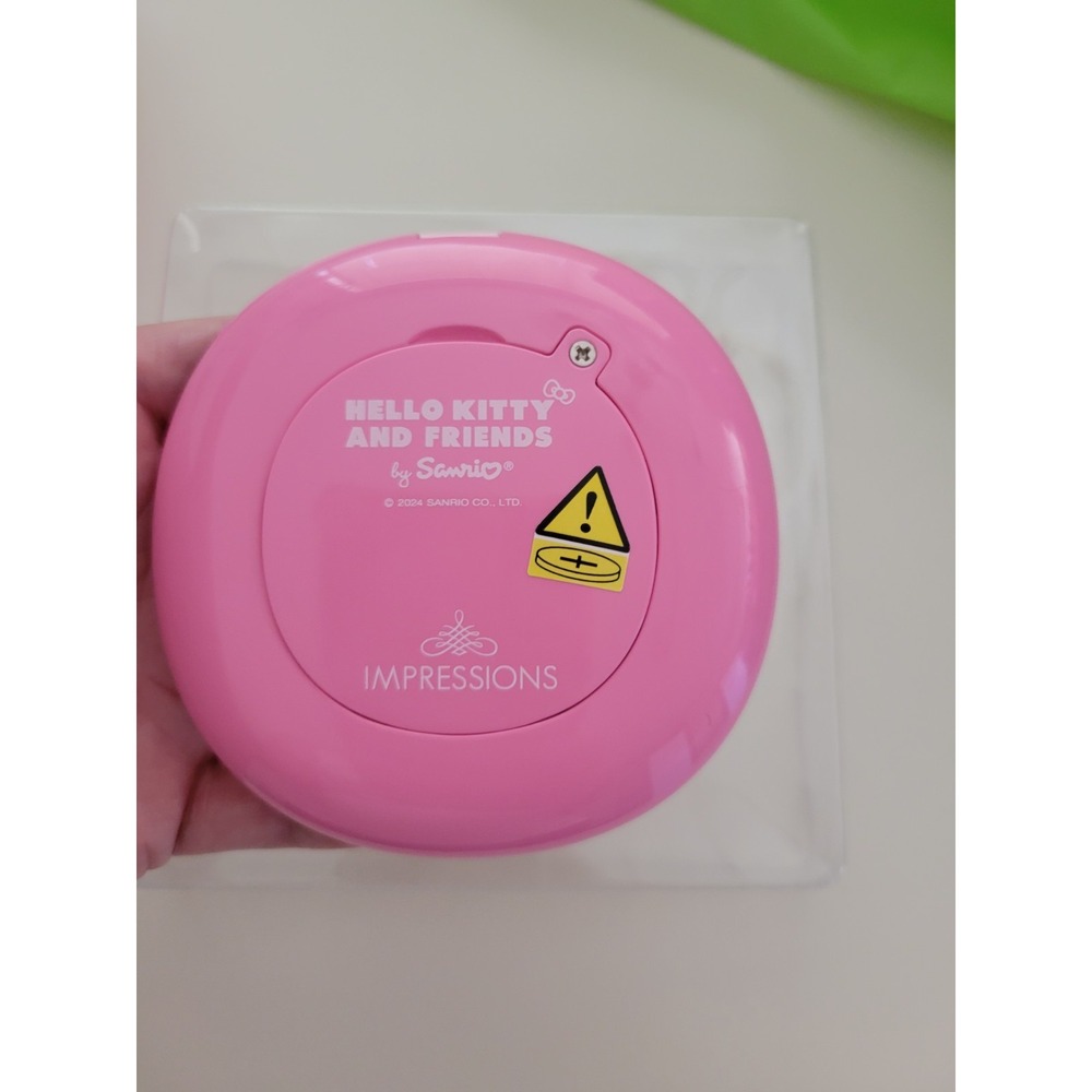 Hello Kitty LED Compact Mirror - Vacay Edition Rechargeable Pink NIB - Picture 3 of 4